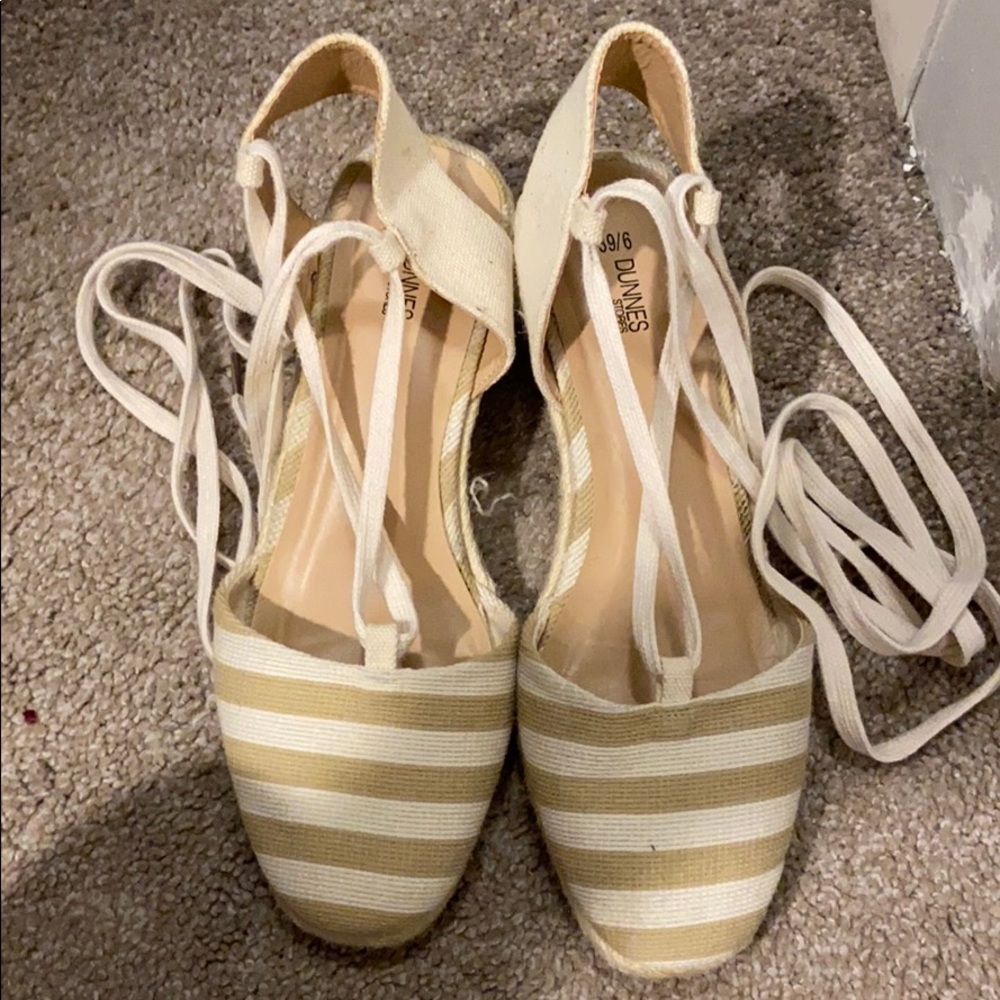 Lace up closed toes espadrille wedges